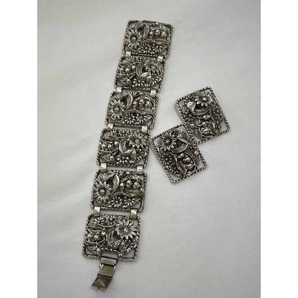 Sarah Coventry Summer of Love Vintage Floral Bracelet and Clip On Earrings Set
